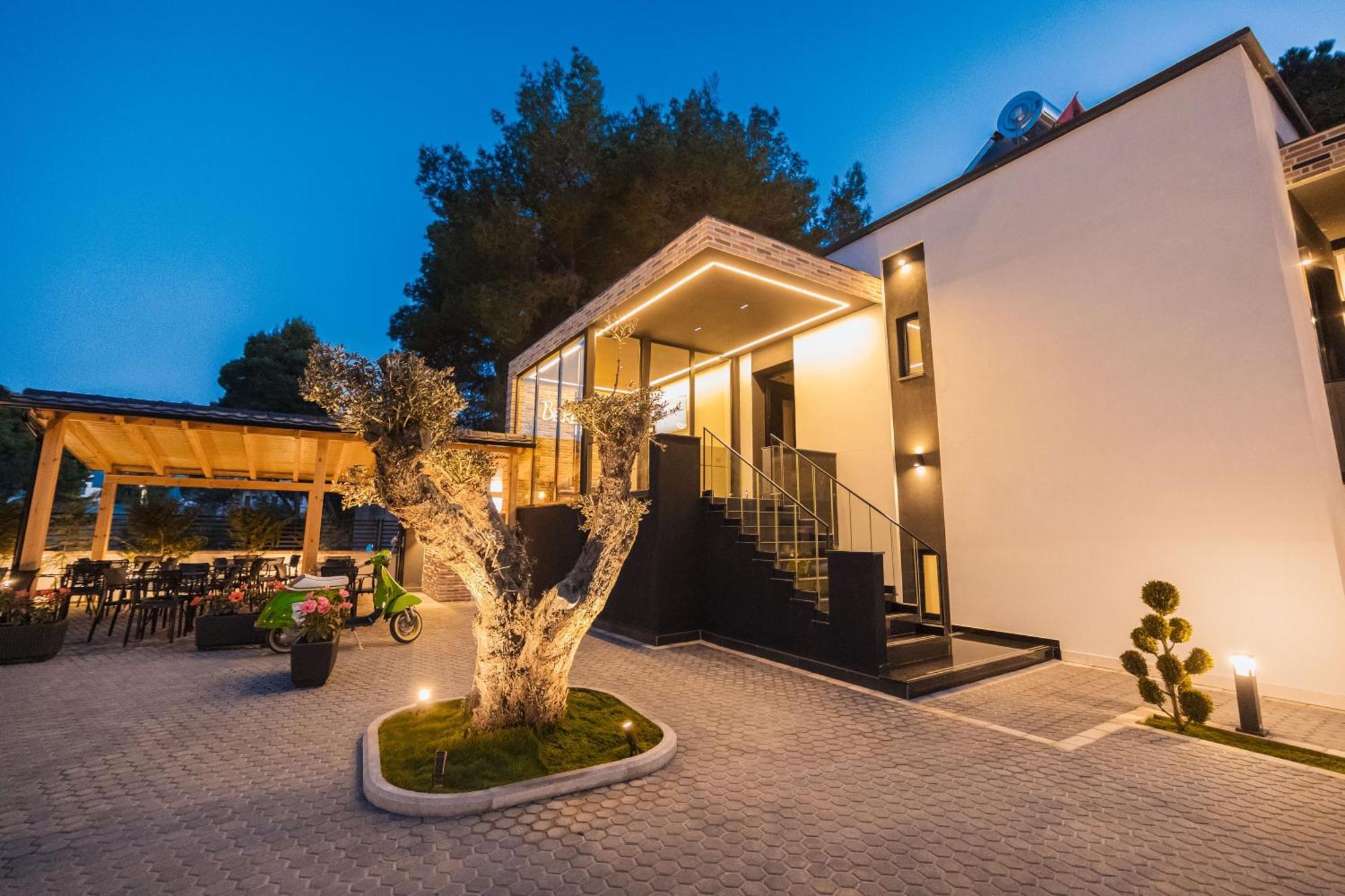Hotel Beke Vlora Kültér fotó